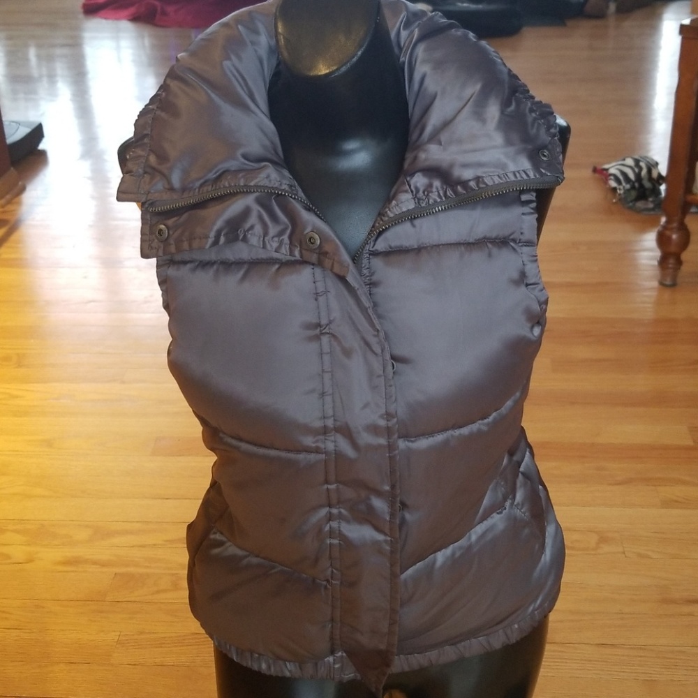 Women's puffer vest